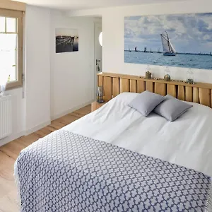 Petite Emeraude Bed & Breakfast